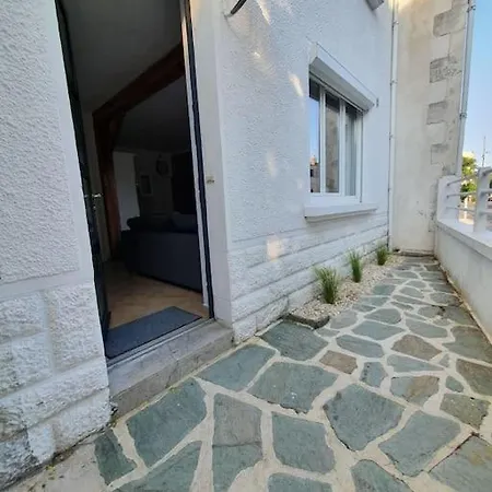 Semesterbostad Maison A 400 M Du Vieux Port